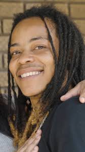 My fiancée knew I was trans before I did 😳