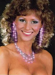 This was the other poster of Miss Elizabeth offered from 1987-1988. I know for a fact that this photo was used for other merchandise as well. - actorsmisselizabeth02