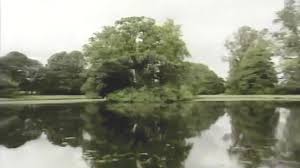 She was a member of an aristocratic english family that had served the. Where Is Princess Diana Buried Grave Renovated To Mark Anniversary Royal News Express Co Uk