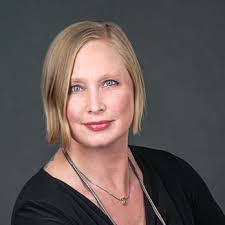 Julie Troxel's Instagram, Twitter & Facebook