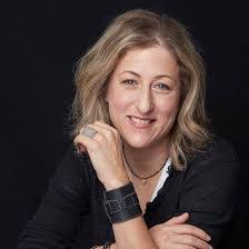 Laura Coe's Instagram, Twitter & Facebook