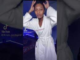 Dan tentu saja konten yang dibuat oleh slim santana tersbut juga berbau hal dewasa, dan kini slim santana buss it challenge full video. Santana Slim Buss It Challenge Video In White Robe Goes Viral On Social Media