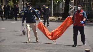 Para pelaku bom bunuh diri ini sering disebut sebagai pengantin bom, mereka telah dicuci otaknya sampai kemudian bersedia untuk melakukan bom bunuh diri. Rcldmyo Kujtbm