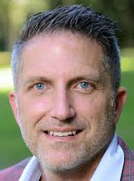 Craig Wiesner's Instagram, Twitter & Facebook