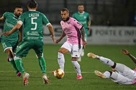 ˈsɛːrje ˈa), also called serie a tim due to sponsorship by tim, is a professional league competition for football clubs located at the top of the italian football league. La Corsa Del Palermo Finisce Ad Avellino Un Gol Di D Angelo Elimina I Rosanero Dai Playoff Giornale Di Sicilia