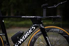 The pair were the strongest riders in the race and dropped their final opponents on the final ascent of the oude kwaremont before. Kasper Asgreen S Specialized Shiv Tt Disc For 2019 Tour De France Bikeradar