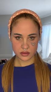 Amanda Byrne's Instagram, Twitter & Facebook