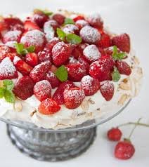 Top 10 Best New Zealand Recipes Top Inspired Pavlova Recipe Strawberry Recipes Pavlova