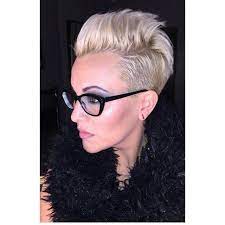 Tragst Du Eine Brille 10 Kurzhaarfrisuren Fur Frauen Die Eine Brille Tragen Kurzhaarfrisuren Kurzhaarschnitte Kurzhaarschnitt
