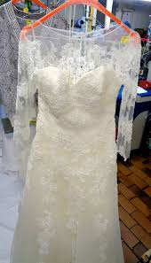 Lass dein brautkleid direkt nach der hochzeit professionell reinigen. Brautmode Reinigung Wascherei Schulz