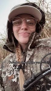 Ashley Wydra's Instagram, Twitter & Facebook