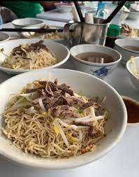 It can be found at seping sari cafe, jalan satok. Blessthemighol On Twitter True That But Mangkok Merah Benteng Theeeee Bessttttttt