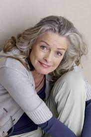 friederike zartmodels wurdevoll altern models silbergraue haare