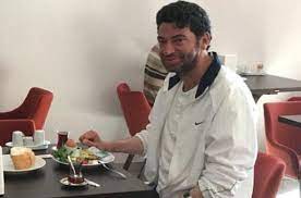 Sosyal medya hesabından açıklama yapan hakan taşıyan'ın hayatı, sağlık durumu ve son hali. Hakan Tasiyan In Son Hali Hayranlarini Uzdu
