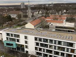 @scharountheater folge uns bei facebook, instagram und twitter. Photovoltaik Beispiele Aus Allen Deutschen Stadten