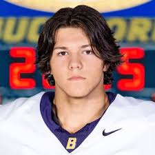 Marcus Elliott (@youthminmarcus)