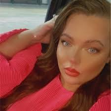 Emily Cripps's Instagram, Twitter & Facebook