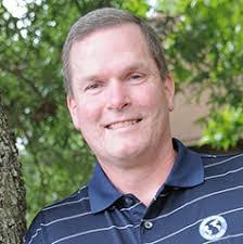 Dan Thill's Instagram, Twitter & Facebook