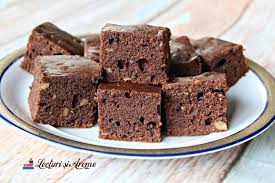 Negresa de post cu nuci arata minunat e pufoasa si aromata. Prajitura Cu Gem De Post