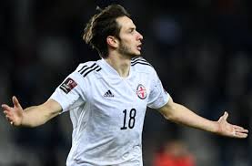 Bayern munich moved seven points clear, and a step closer to a ninth successive bundesliga title, with a win over closest rivals rb leipzig. Pb Bvg7hdf4eom