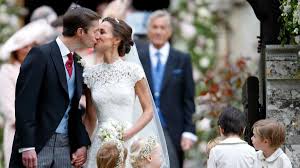 Im übung zwei und drei schreiben sie ihr und dein, aber mutter und geschenk sind femininum. Unsitte Warum Mussen Die Hochzeitsgaste Die Feier Finanzieren Welt