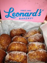 Leonard S Bakery And Malasadas Nau Wale No Tours Hawaii Food Hawaiian Food Bakery