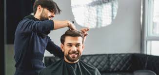 في هذا المقال تقدم لك سيدات الإمارات أهم التفاصيل حول قصات الشعر المناسبة لك. Ø¯Ù„ÙŠÙ„Ùƒ Ù„Ø£ÙØ¶Ù„ Ù‚ØµØ§Øª Ù„Ù„Ø´Ø¹Ø± Ø§Ù„Ø®ÙÙŠÙ Ù„Ù„Ø±Ø¬Ø§Ù„ Ø­ÙŠØ§ØªÙƒ