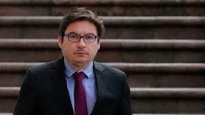 Ex ministro PC Marcos Barraza asume jefatura de gabinete de alcaldesa Irací  Hassler