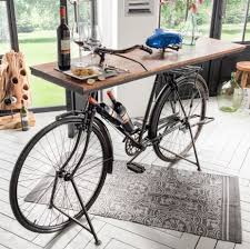 Kaufen Sie Sich Einen Fahrradtisch Gestell Aus Echtem Fahrrad Mit Tischplatte Aus Mangoholz Jetzt Bestelle Mobel Aus Autoteilen Deko Fahrrad Recycling Mobel