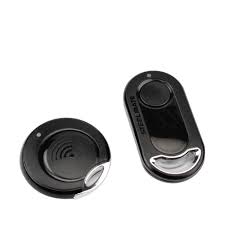 If you're still in two minds about car alarm system with bluetooth and are thinking about choosing a similar product, aliexpress is a great place to compare prices and sellers. Steelmate I880 Trackmate Bluetooth 2 Way Car Alarm System