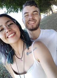 O nome correto do pinscher de tamanho pequeno criado no Brasil é Pinscher  Miniatura. Essa raça não tem tamanho com números. Outras raças também não  tem tamanho com números. Pinscher Miniatura não