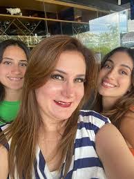 Consuelo Aispuro's Instagram, Twitter & Facebook