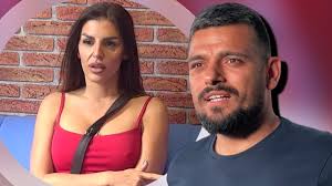 Pevač grupe DNK ima opekotine po licu