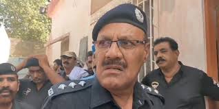 ڊي ايس پي جي دونس ۾ شڪل ئي بِگڙي وئي! , ظالمن لاءِ قادر چانڊيو مَٿي جو سور  بڻجي ويو! , توهان ساٿ ته ڏئي ڏسو! مِثالي سنڌ نه ٺاهي ڏيون ته نالو تبديل  ڪَري ڇڏجو! , ڌرتي ڌڻي تحريڪ مڙس ماڻهن ۽ بهادر نوجوانن ...