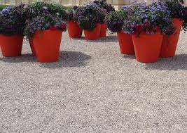 Kostengunstig Eine Einfache Kiesterrasse Bauen In 2020 Kies Terrasse Kiesterrasse Kiesgarten