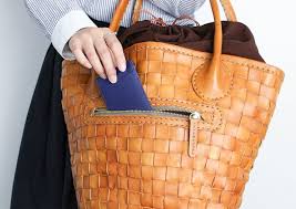 Dapat bekerja sama dengan segala jenis orang. 20 Model Macam Tas Wanita Terbaru Paling Fashionable