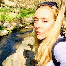 Aimee Walsh's Instagram, Twitter & Facebook