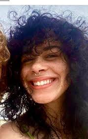 Can someone edit my friends' faces onto the Golden Girls characters?