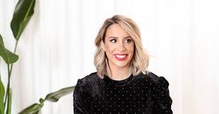 She lived in japan for 3 months when she was eighteen and studied science of culture and she also studied communicati. Helena Coelho Antes E Depois