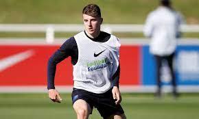 From his wife or girlfriend to things such as his tattoos source: Chelsea S Mason Mount Congratulated On Instagram After Penning New Contract Footballfancast Com