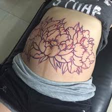 Những mẫu hình xăm ở cổ dành cho nữ cũng không kém phần chất và đẹp so với nam. Sá»'c Vá»›i Ba Báº§u 8 Thang Váº«n XÄƒm Hinh Hoa Kin Bá»¥ng