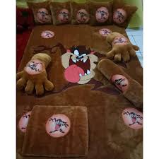 Adalah salah satu situs toko online yang menjual karpet. Fullset Karpet Rasfur Karakter Tazmania Shopee Indonesia
