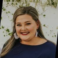 Laura Waguespack's Instagram, Twitter & Facebook