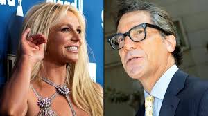 1 day ago · britney spears and her new attorney say her father is trying to get about $2 million in payments before stepping down from the conservatorship that controls her life and money, a move they liken. Britney Spears Vater Jamie Spears Gibt Vormundschaft Nach 13 Jahren Ab Berliner Morgenpost