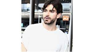 Robbie arnett, 29, is a vocalist in the indie band milo greene, a group that robbie started with his elizabeth olsen and robbie arnett seen out and about during haute couture fashion week in paris. Robbie Arnett Wiki Age Girlfriend Wife Net Worth