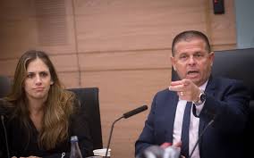 קרן הוא קורה, מטופלים מכל הצדדים. ×§×¨× ××¨× ×¨ ×××× ××× ××©×¨××
