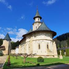 Legături spre obiectivele turistice și unitățile de cazare din românia, munti, orașe, drumuri, folclor, afaceri, curs bnr. Covid 19 Zeci De CÄƒlugÄƒri De La MÄƒnÄƒstirea Putna Sunt InfectaÈ›i Audio Europa Fm