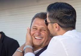 Băiețelul lui liviu vârciu seamănă atât cu el, cât și cu partenera sa de viață. Liviu Varciu Mesaj EmoÈ›ionant Pentru Nea MÄƒrin Ce I A Transmis TÄƒticului SÄƒu Fanii Imediat Au ReacÈ›ionat Spynews Ro