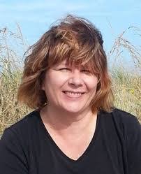 Rachel Strouse's Instagram, Twitter & Facebook