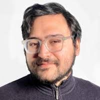 Aileen Bustos's Instagram, Twitter & Facebook